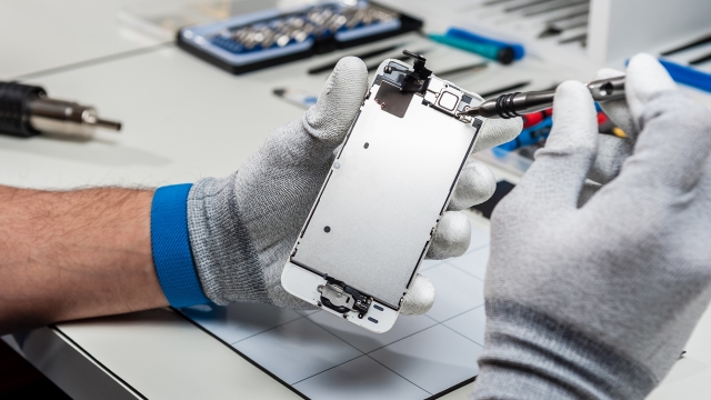 Revive Your Samsung Galaxy: Easy DIY Repair Tips!