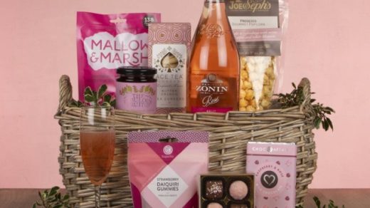 Unwrap Joy: The Ultimate Guide to Creating the Perfect Gift Hamper
